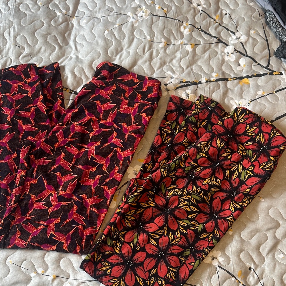 Lularoe Leggings OS Floral Patterned and Hummingbird